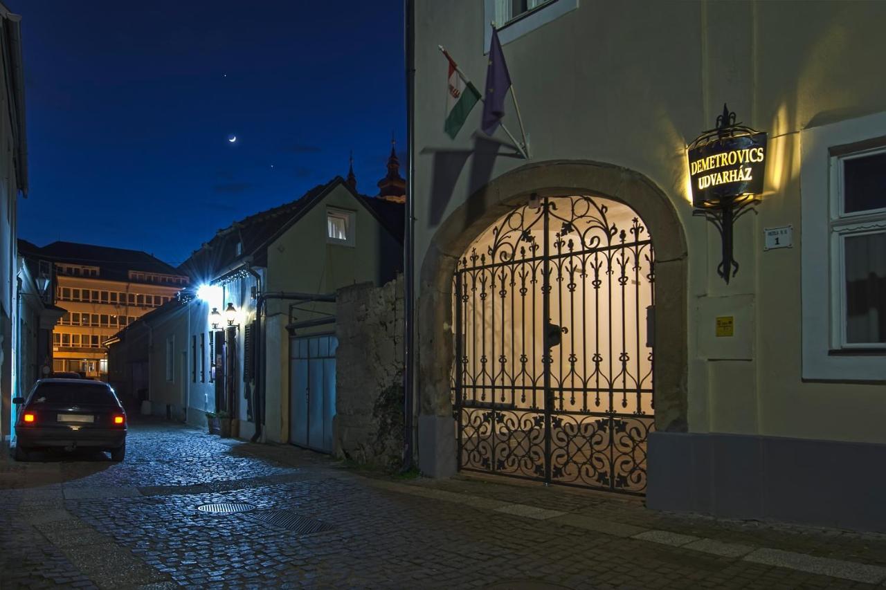 Demetrovics Udvarház Eger Exterior foto
