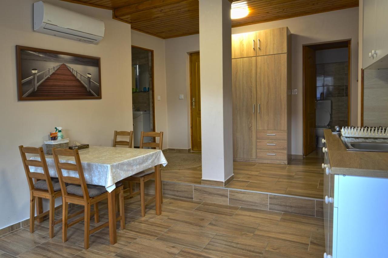Demetrovics Udvarház Eger Exterior foto