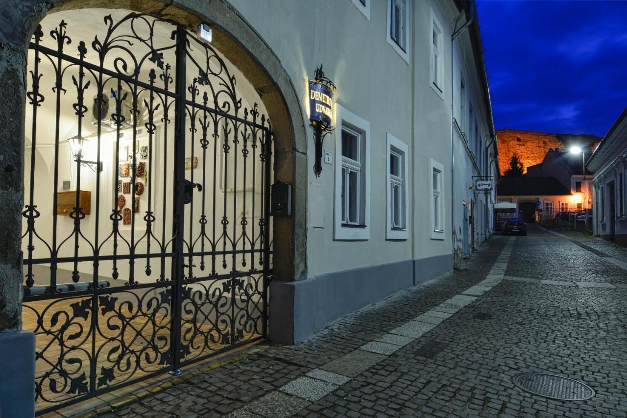 Demetrovics Udvarház Eger Exterior foto