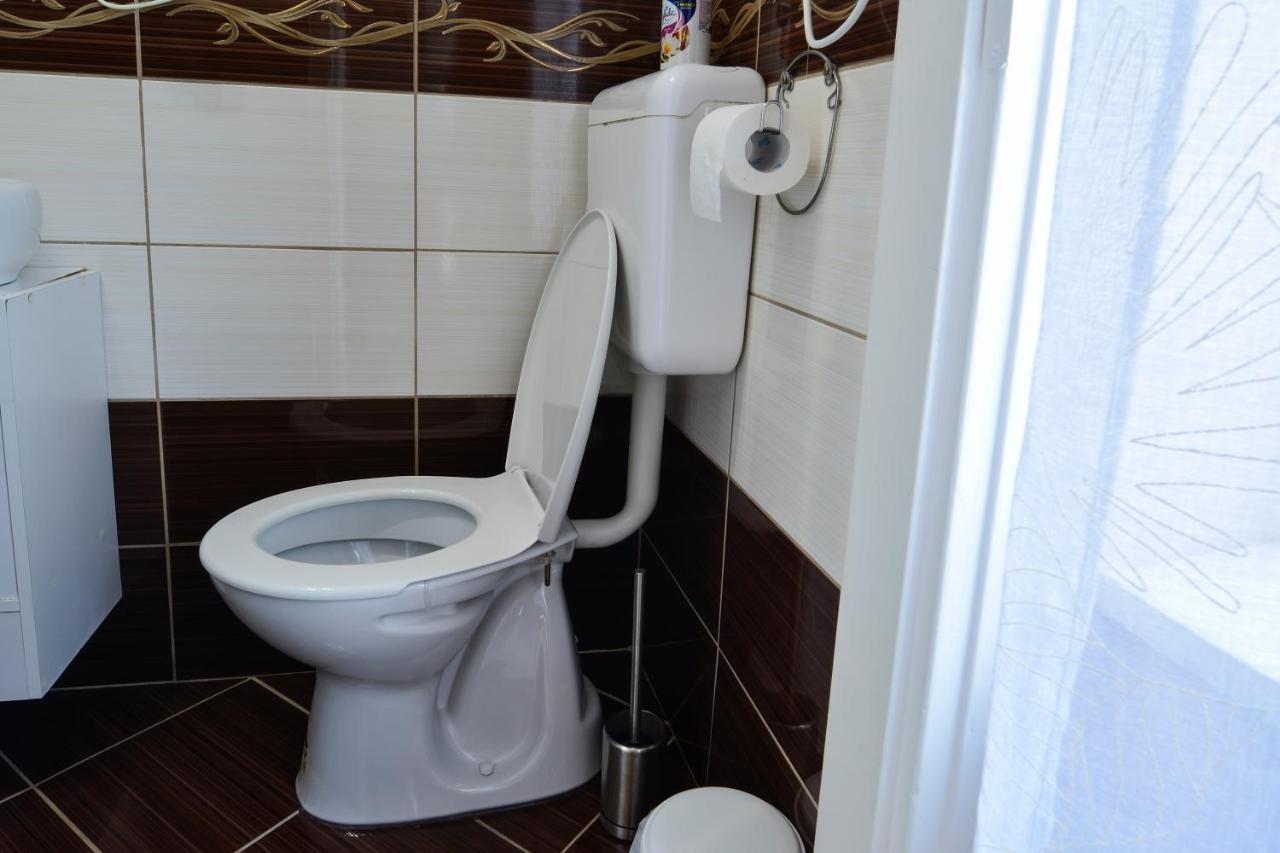Demetrovics Udvarház Eger Exterior foto