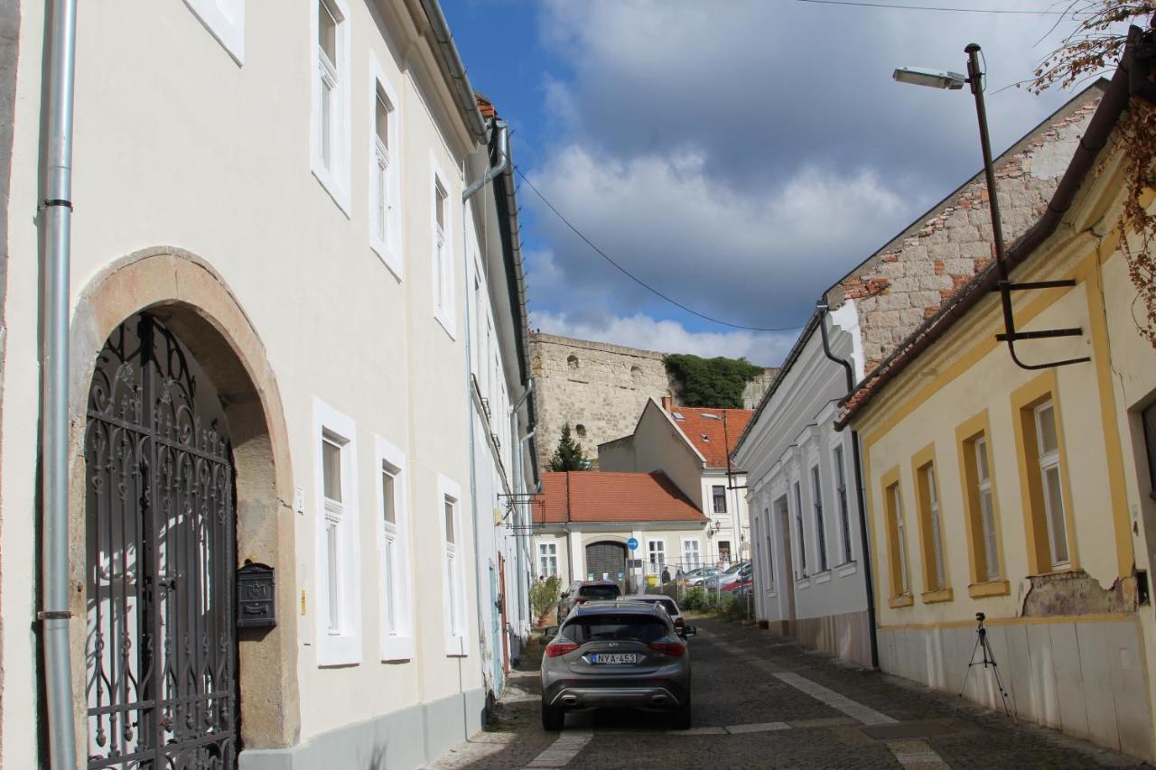 Demetrovics Udvarház Eger Exterior foto